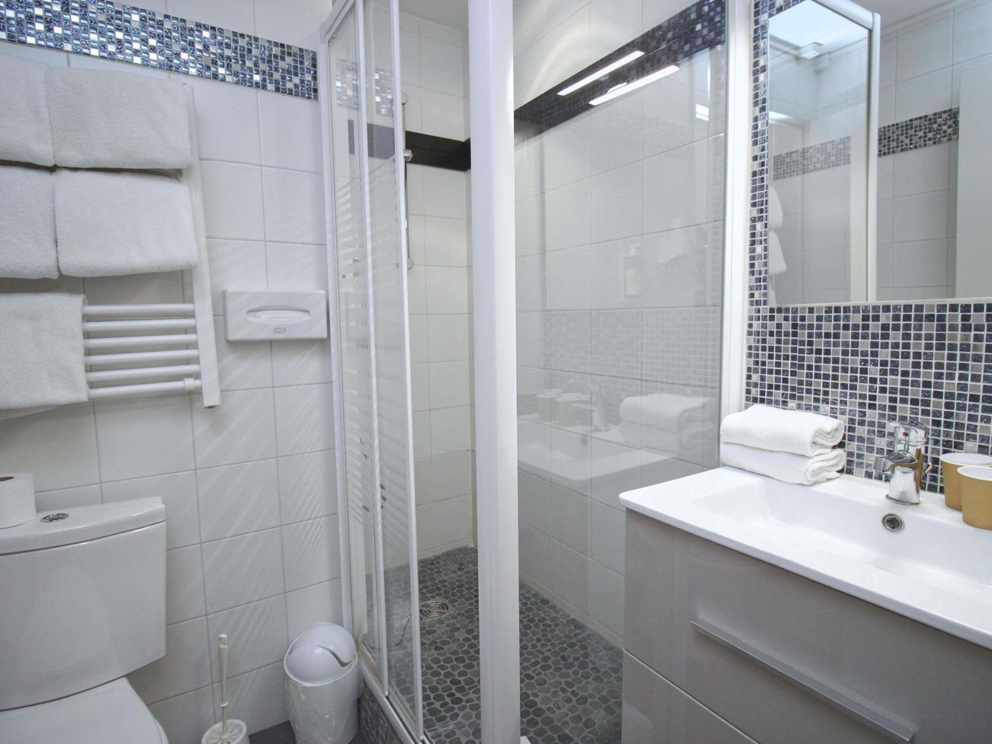 Greet Hotel Dijon Sud Лонвик Экстерьер фото